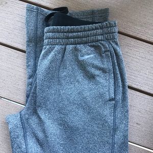Gray Women’s Nike Dri-Fit Sweatpants ✨ (NWOT)✨